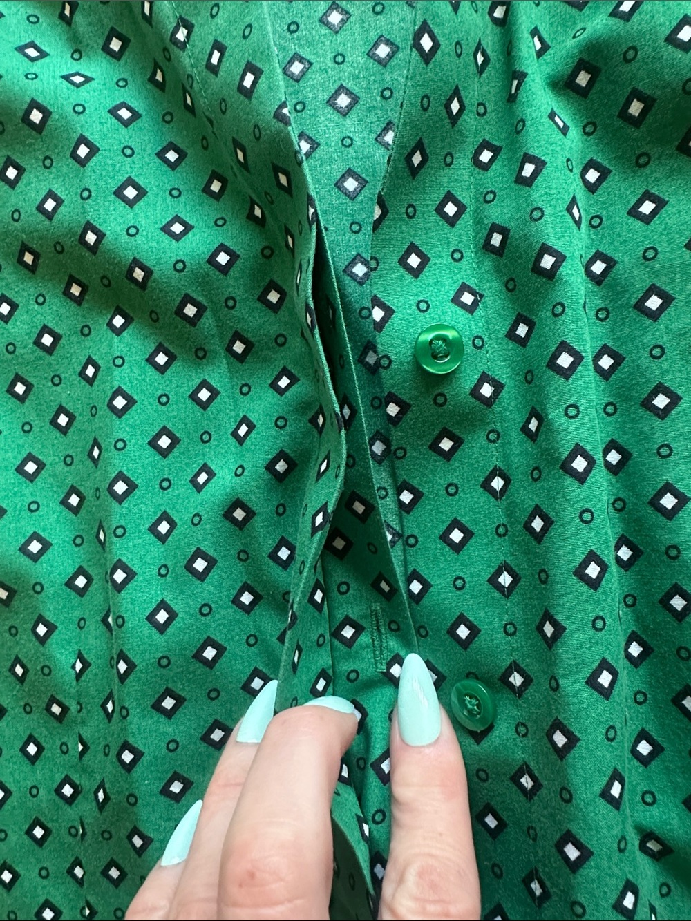 Chico's Kelly Green Printed Button-Down Shirt - Picture 4 of 5